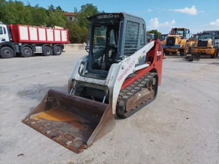 2004 TAKEUCHI TL130