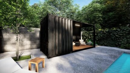 Pool house en container avec terrasse ouverte et local fermé