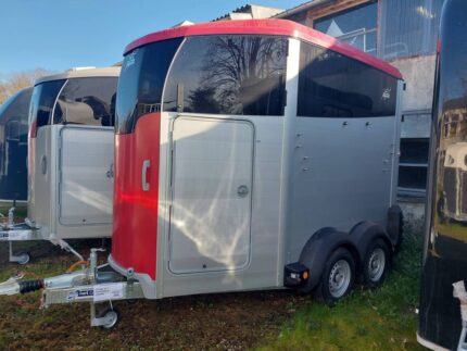 VAN IFOR WILLIAMS – HBX 506 – 2 PLACES